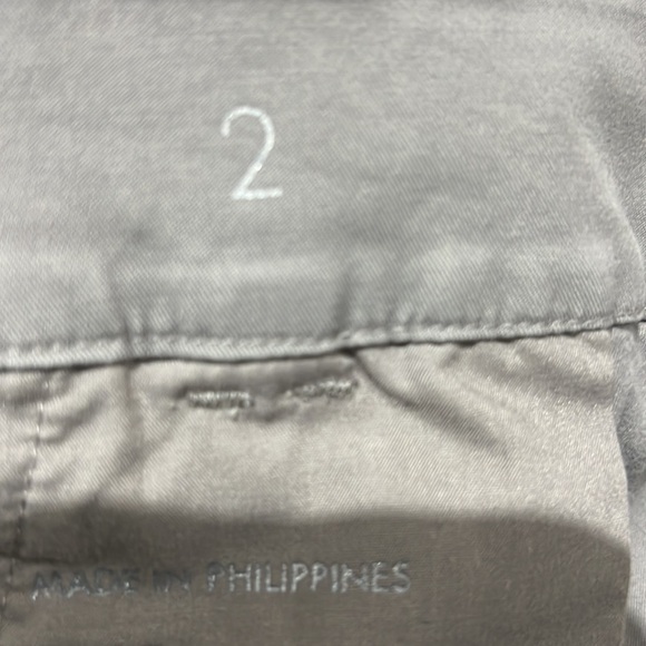 Ann Taylor Gray Boardwalk Shorts Size 2 - Picture 4 of 4